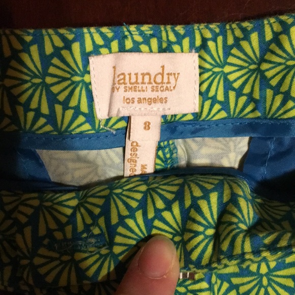 Blue and Green Fan Design Shorts - Picture 3 of 3